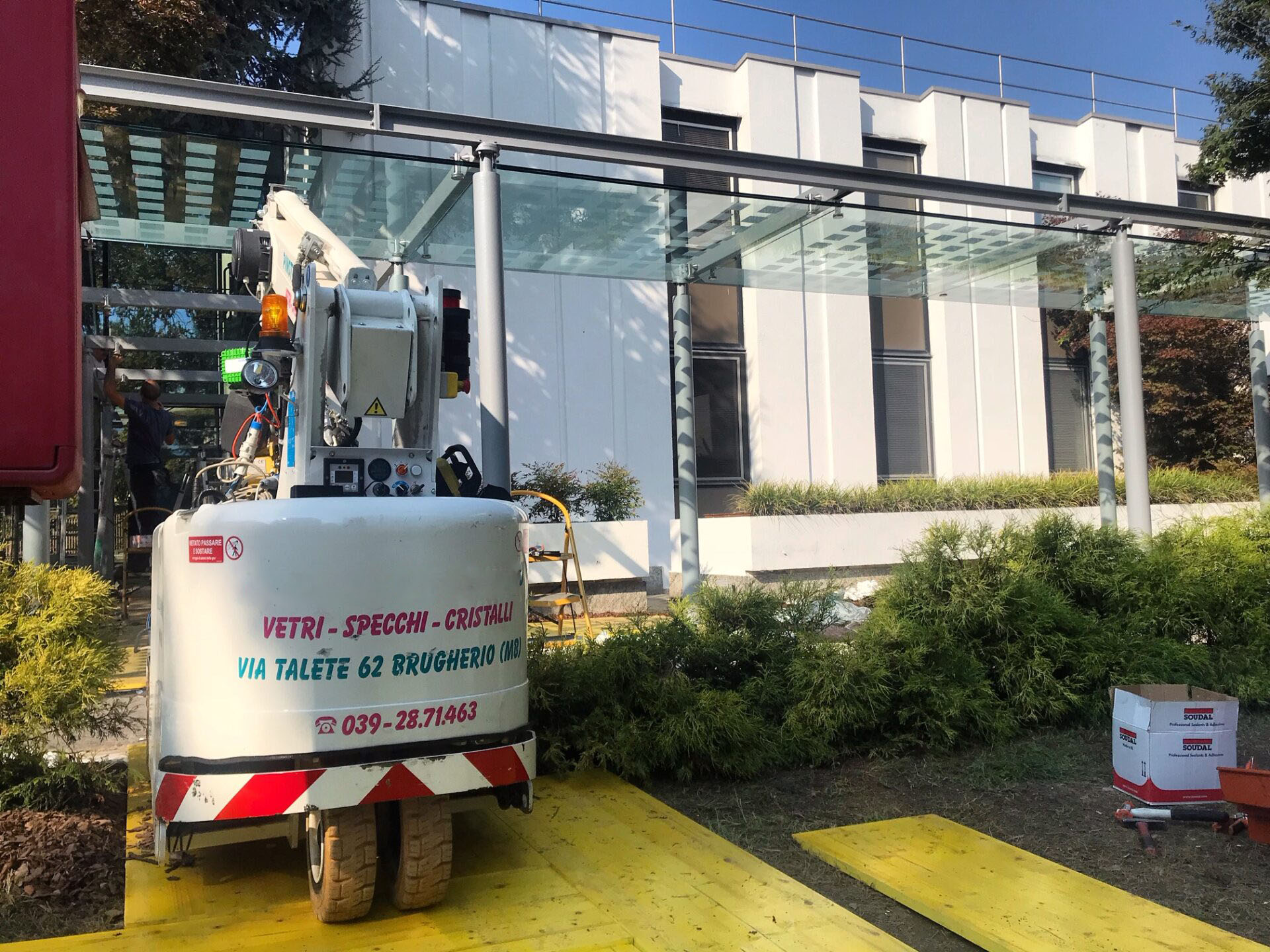 installazione Vetrine Negozi Montecarlo